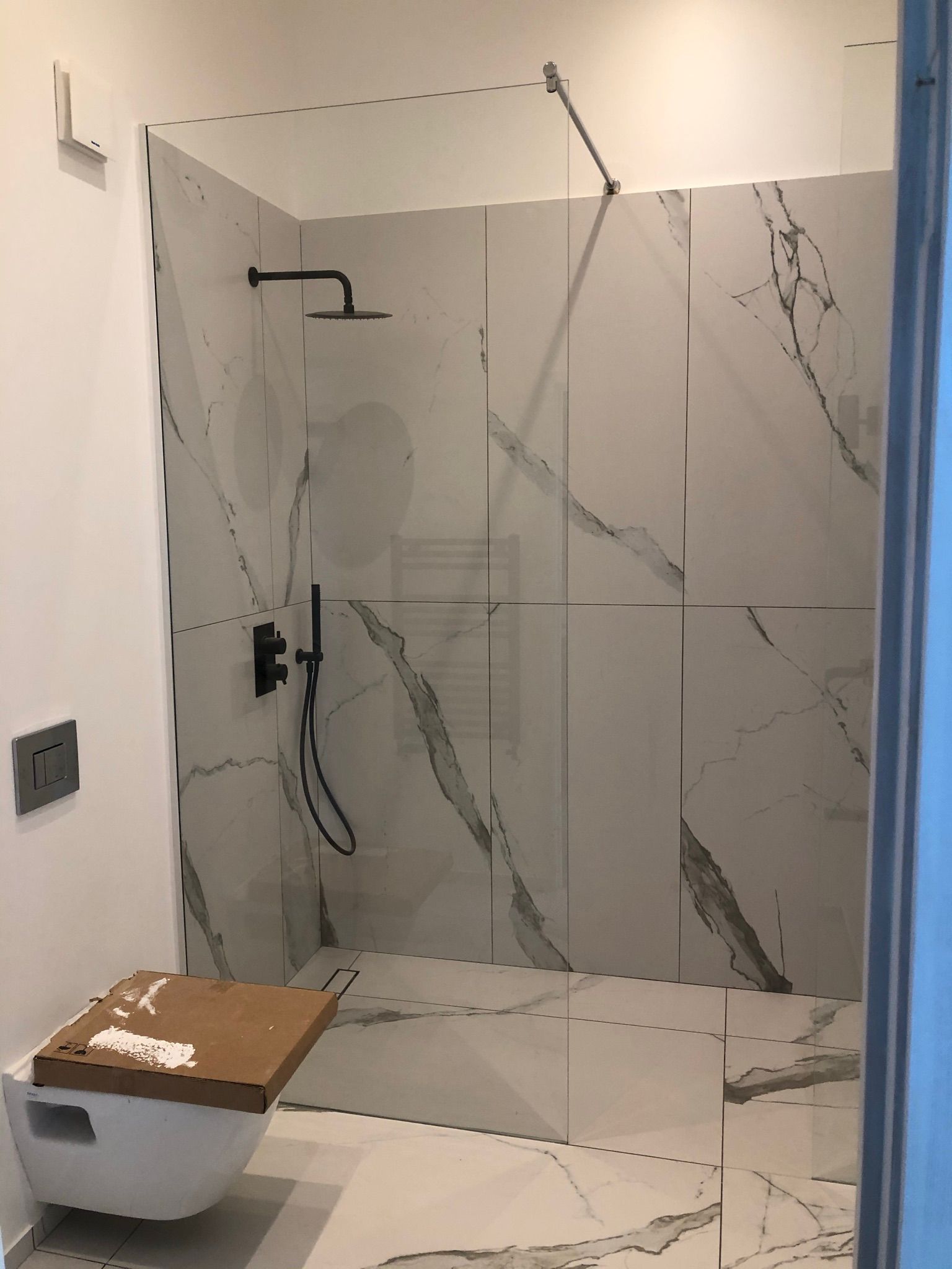 Wall and floor tiling