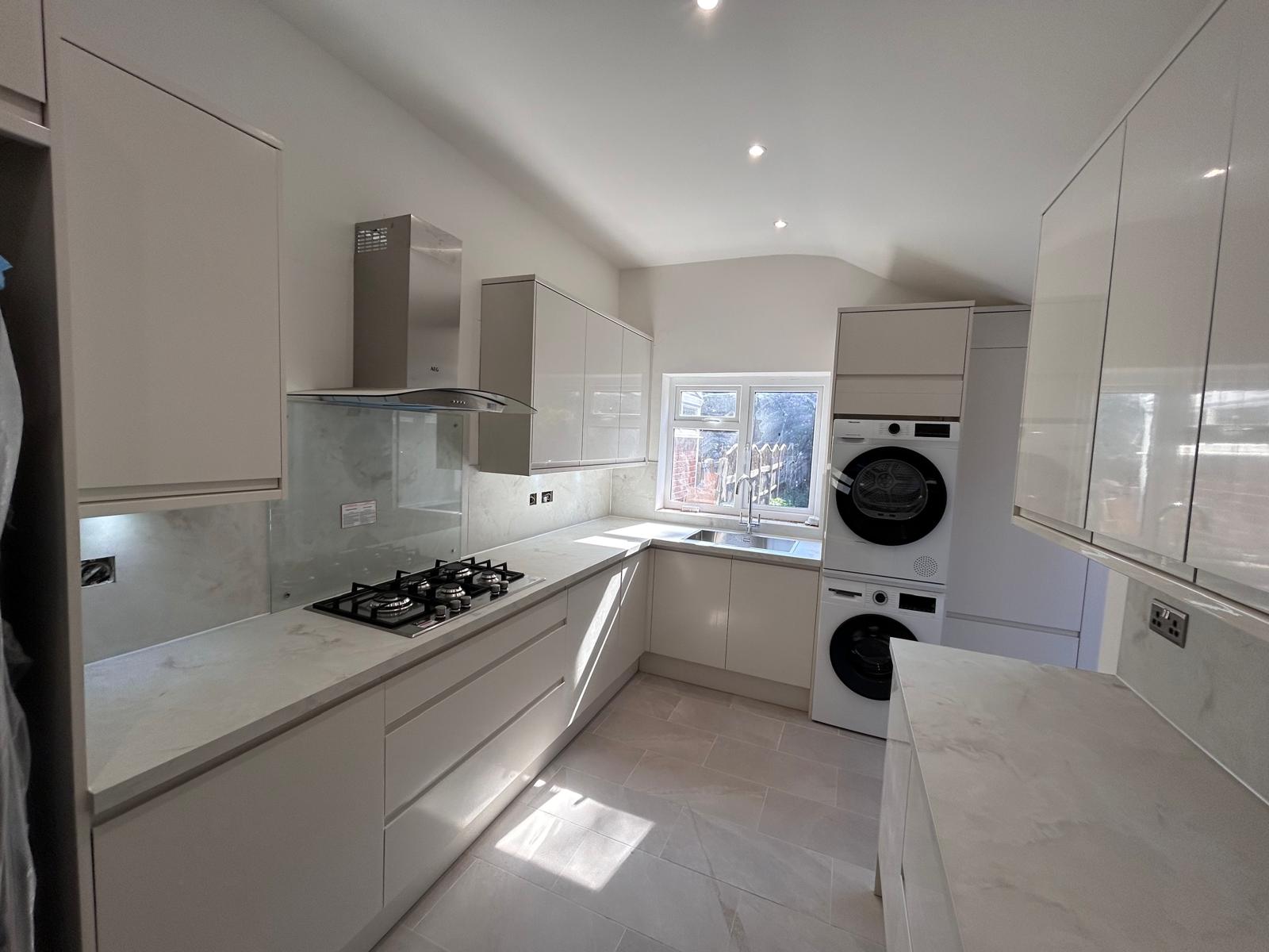 Howdens kitchen installation